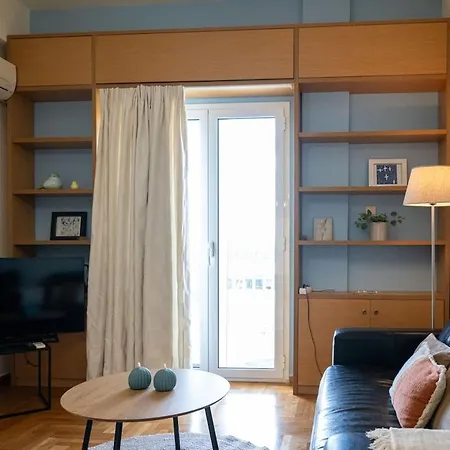 Mari's Kalamáta